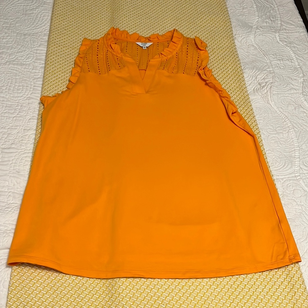 NWOT - Womens Crown & Ivy Sleeveless Top